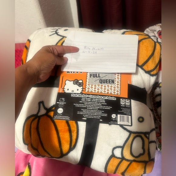 Hello Kitty Full Queen Fall Pumpkin Blanket - Picture 1 of 2